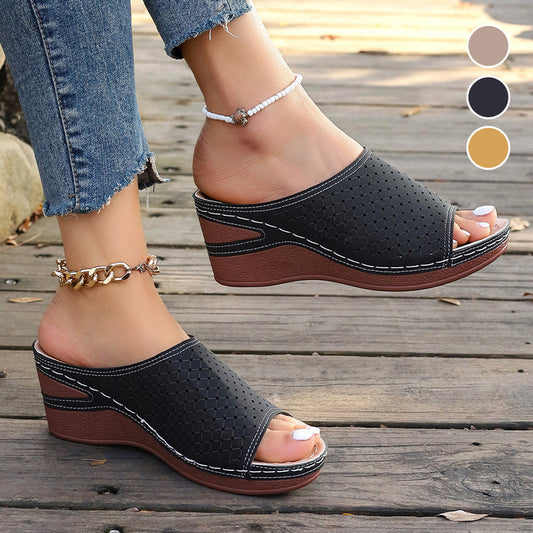 Γυναικεία ψηλοτάκουνα σανδάλια με ανοιχτή μύτη